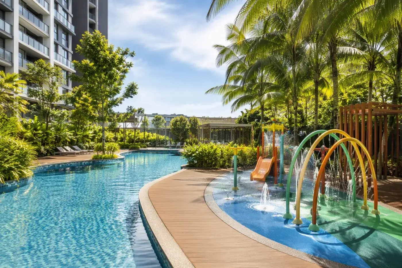 Pool deck and cabanas — Wynwood Grand EC